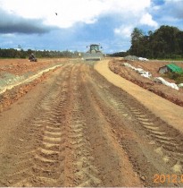 Farm Road - Process of applying Geocrete